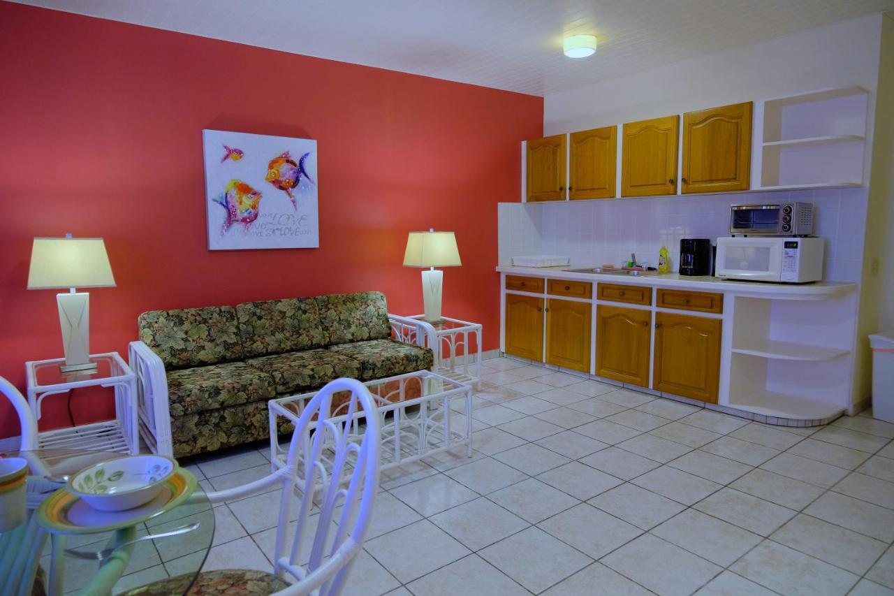 Aruba Quality Apartments & Suites Palm Beach Exterior photo