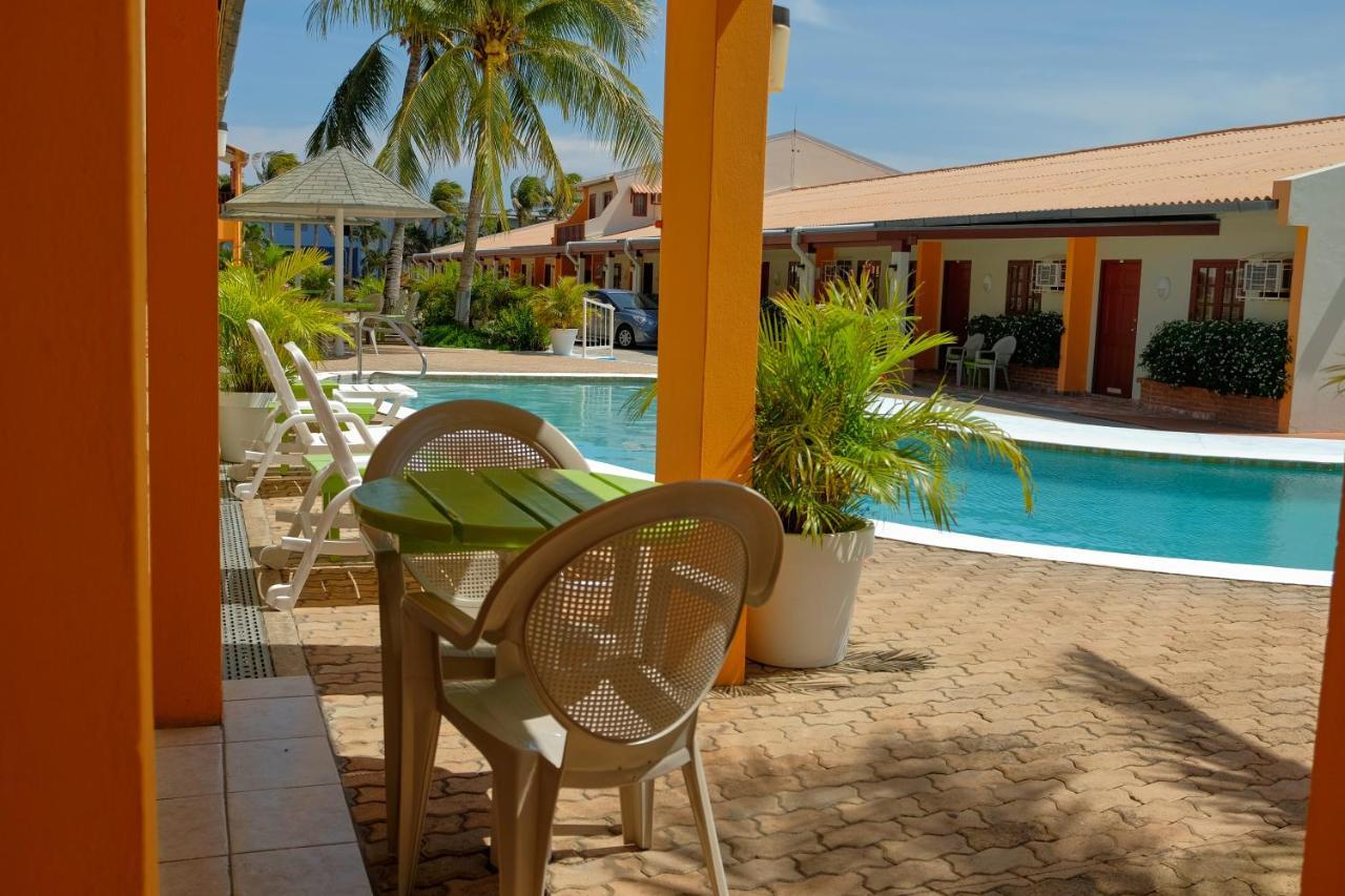 Aruba Quality Apartments & Suites Palm Beach Exterior photo