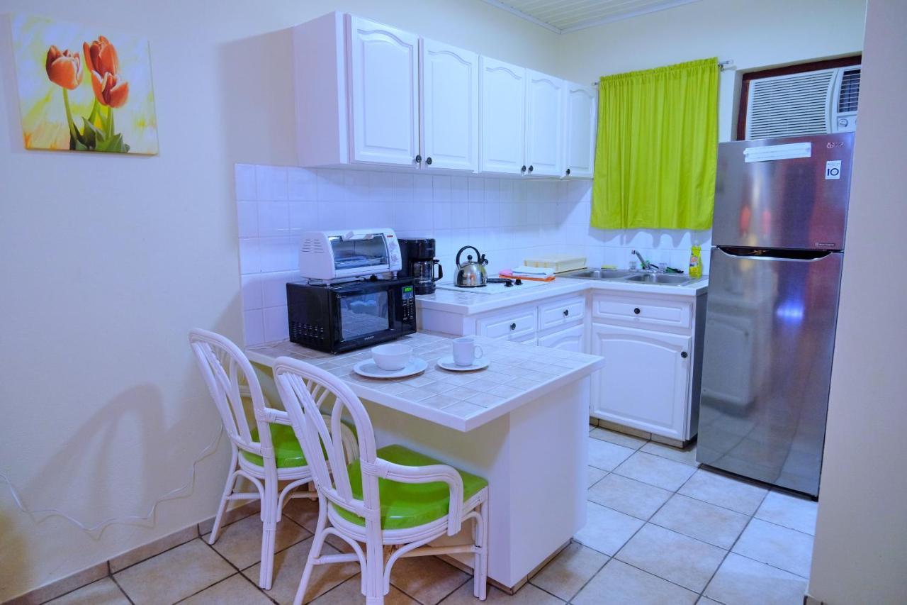Aruba Quality Apartments & Suites Palm Beach Exterior photo